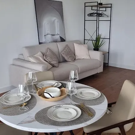 Sea View 1br, Steps To The Appartamento Roccabruna